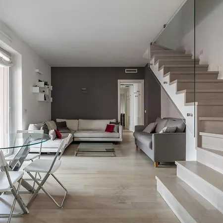 Parmenide Apartament