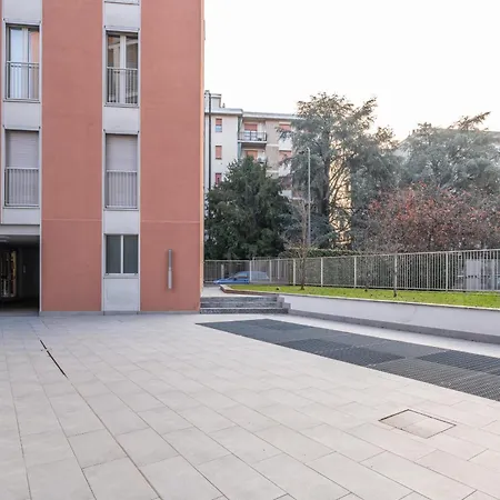 Parmenide Apartment